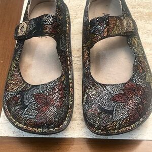 Alegria Women's Floral Mary Jane Flats in Black, Red, Gold